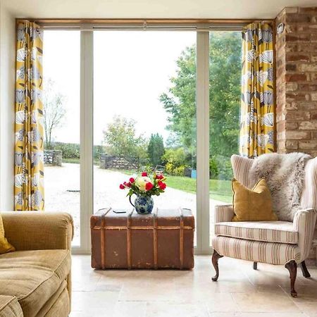 Flynn'S Barn Villa Aylworth Luaran gambar
