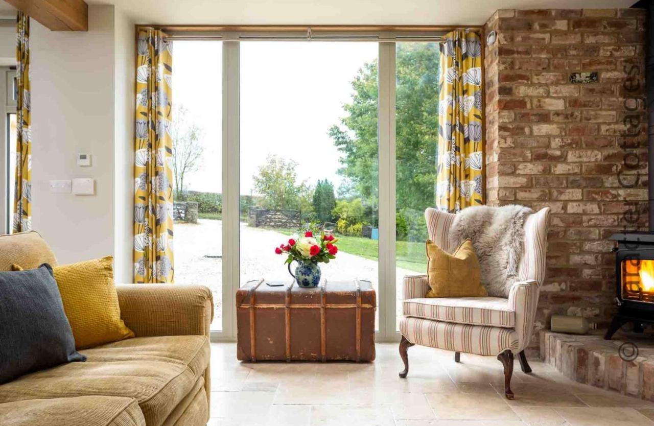 Flynn'S Barn Villa Aylworth Luaran gambar