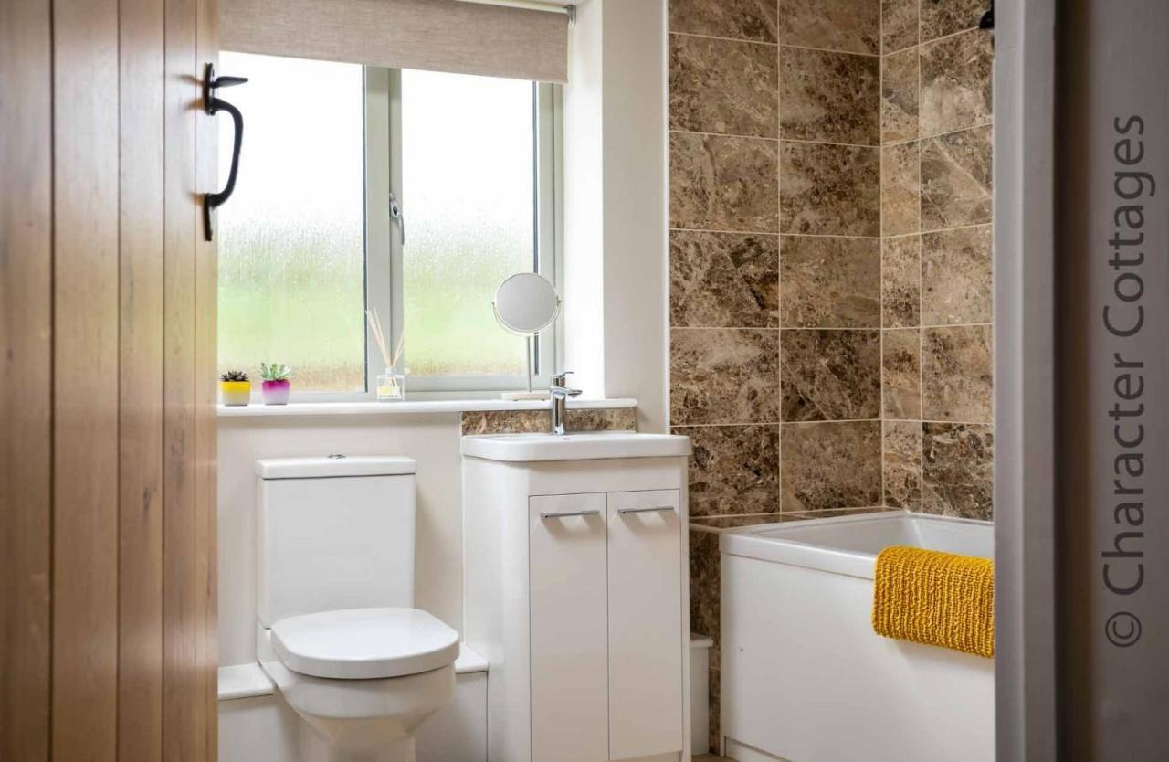 Flynn'S Barn Villa Aylworth Luaran gambar