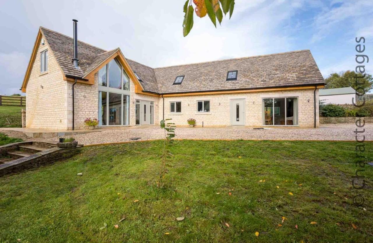 Flynn'S Barn Villa Aylworth Luaran gambar
