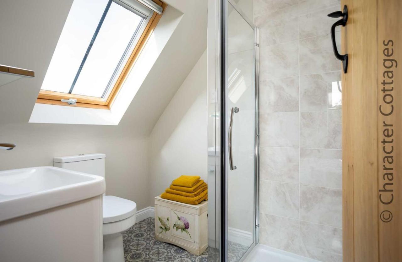 Flynn'S Barn Villa Aylworth Luaran gambar